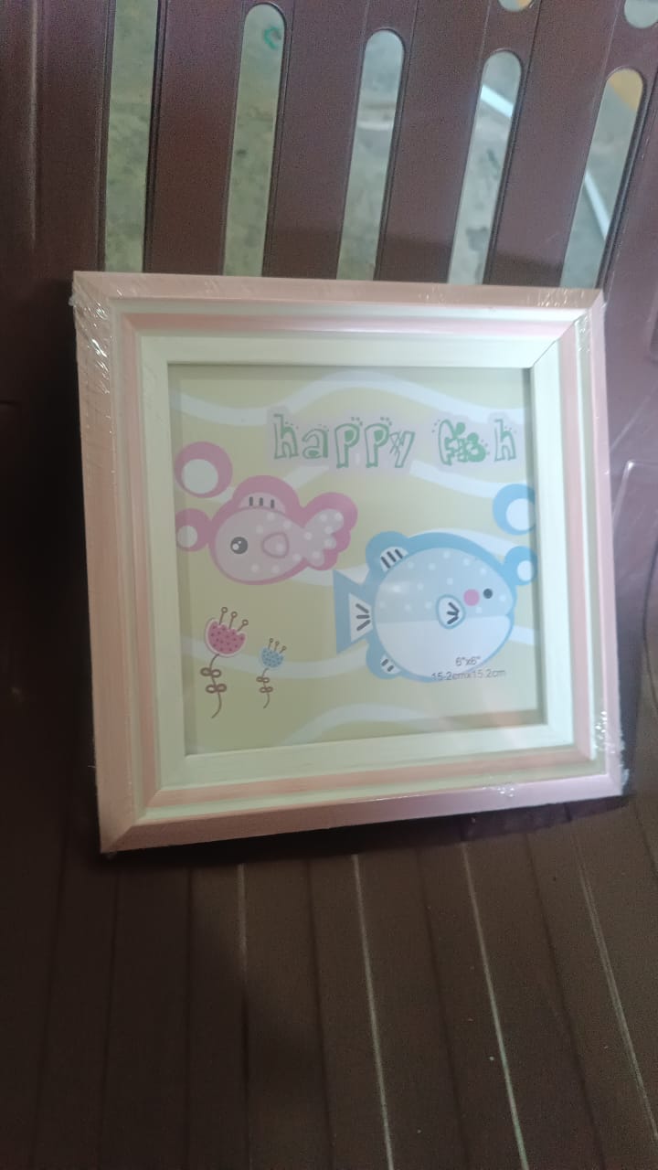 Creative Solid Wooden Photo Frame (15.2cmx15.2cm / 1Pc)